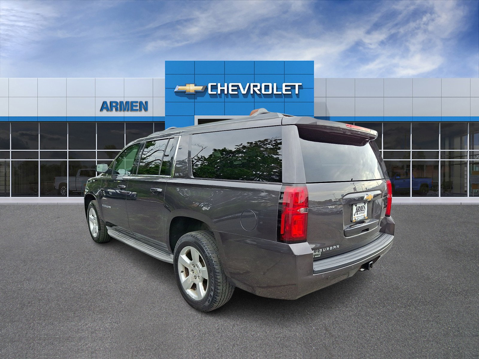 Certified 2015 Chevrolet Suburban LS w/ Max Trailering Package AWD/4WD image 5