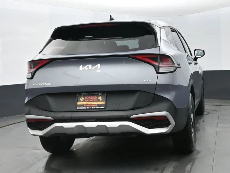 Used 2025 Kia Sportage LX image 8
