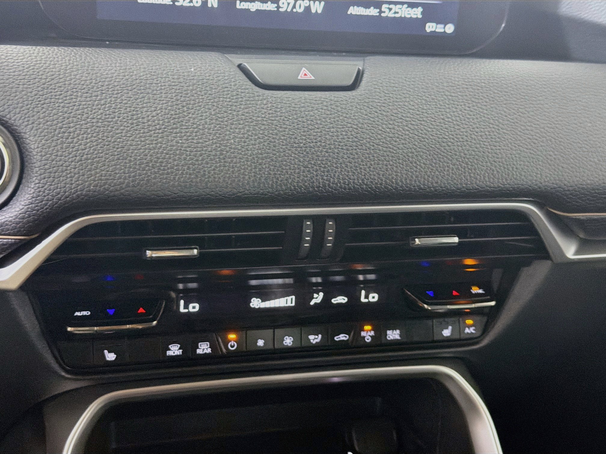Used 2024 MAZDA CX-90 Plug-In Hybrid w/ Premium Pkg AWD/4WD image 23