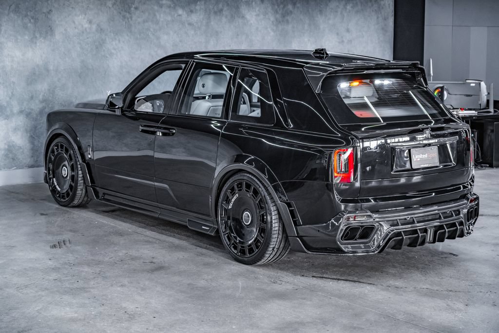 Used 2025 Rolls-Royce Cullinan AWD/4WD image 31