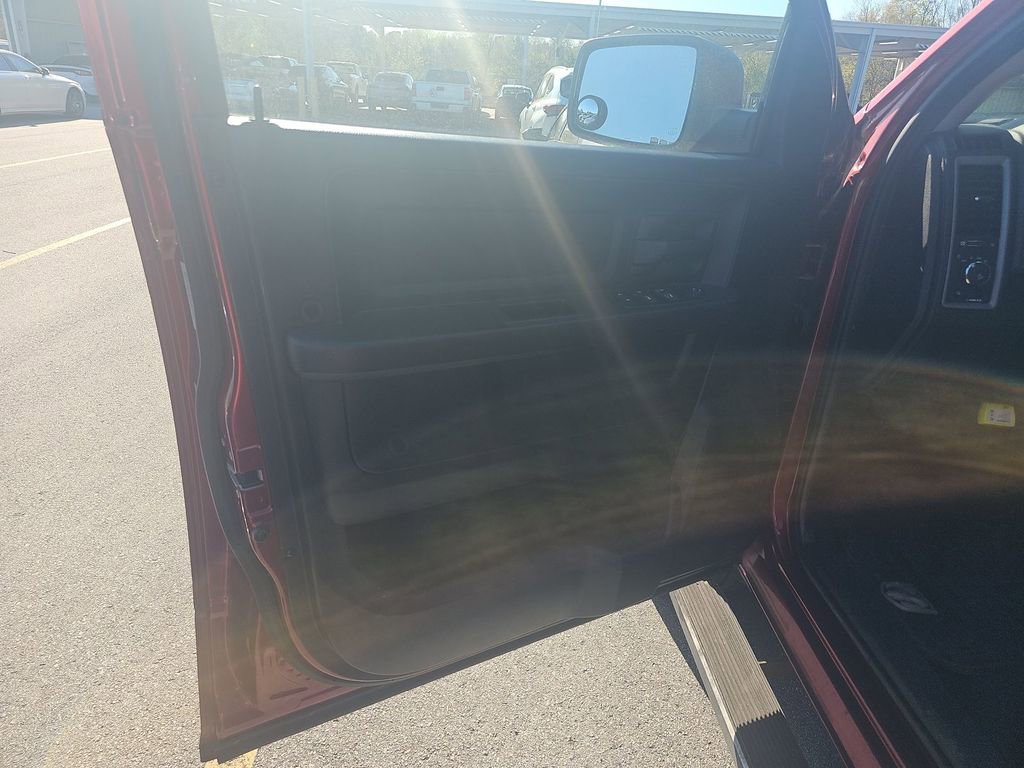 Used 2015 RAM 1500 Express image 11