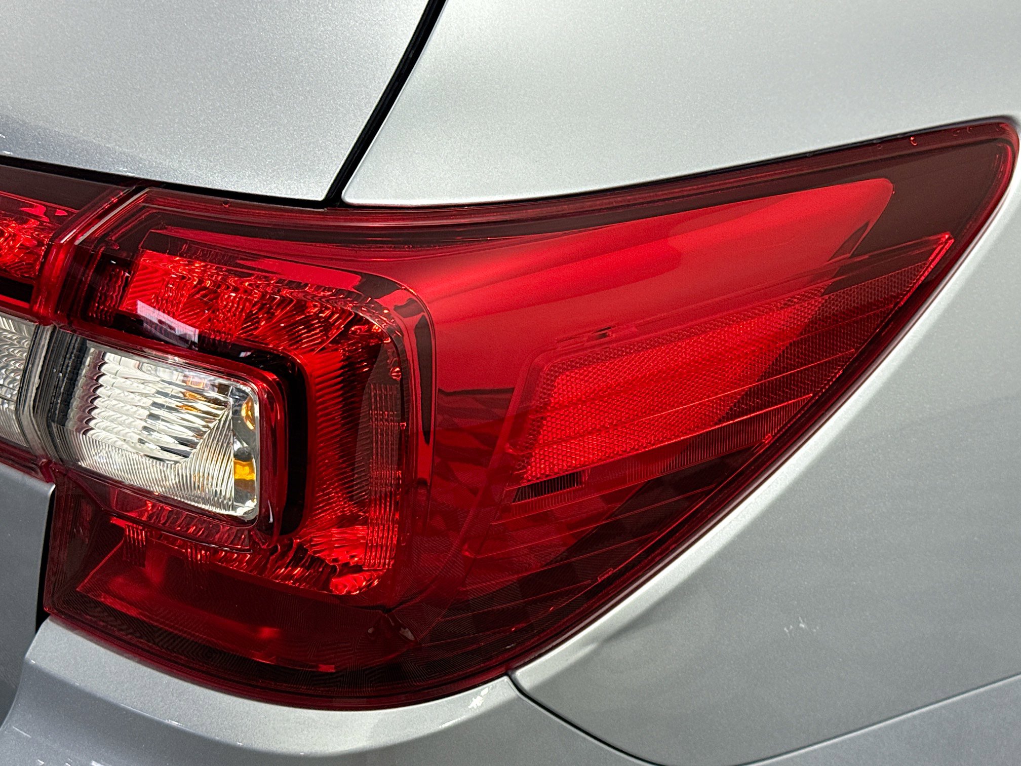 Used 2018 Subaru Outback 2.5i AWD/4WD image 32