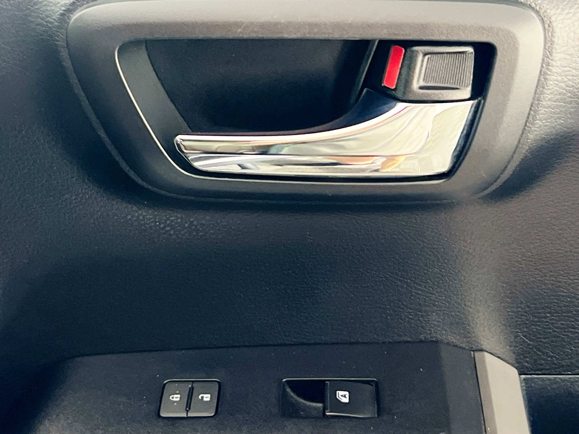 Used 2017 Toyota Tacoma Limited image 32