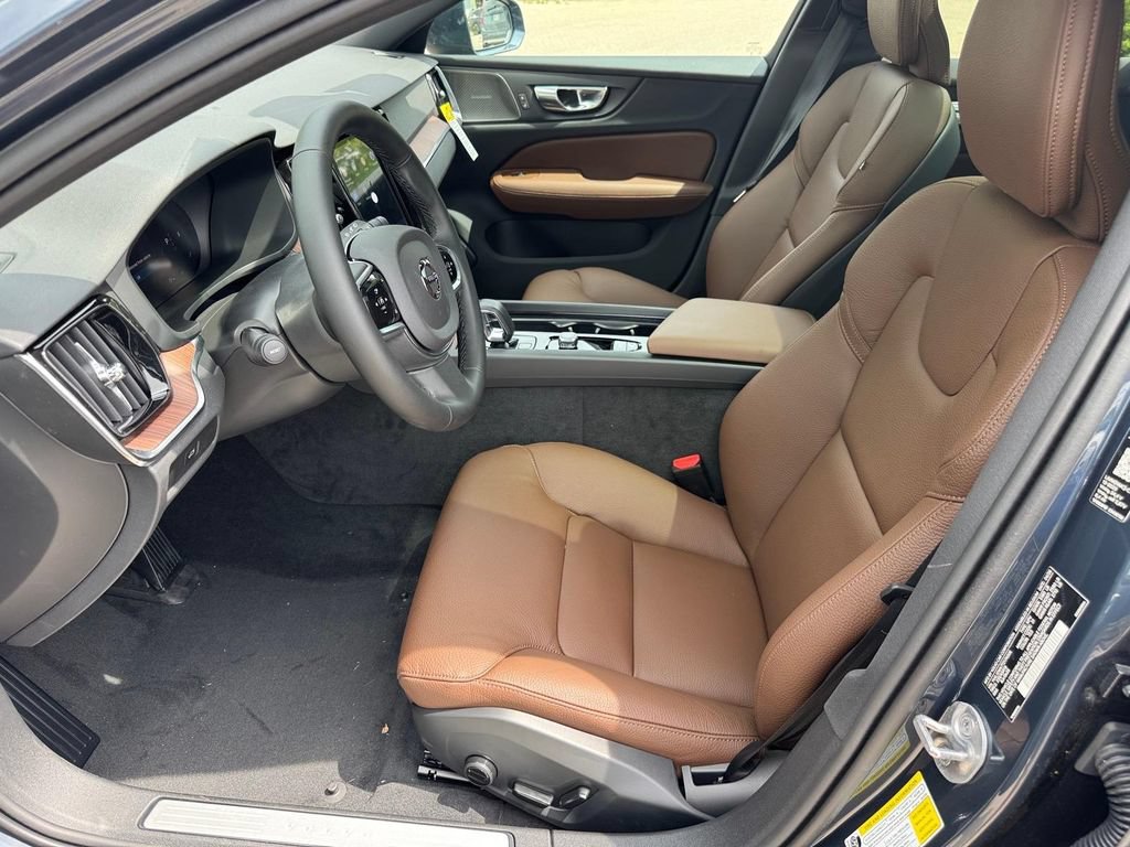 New 2026 Volvo V60 B5 Cross Country Plus w/ Climate Package AWD/4WD image 8
