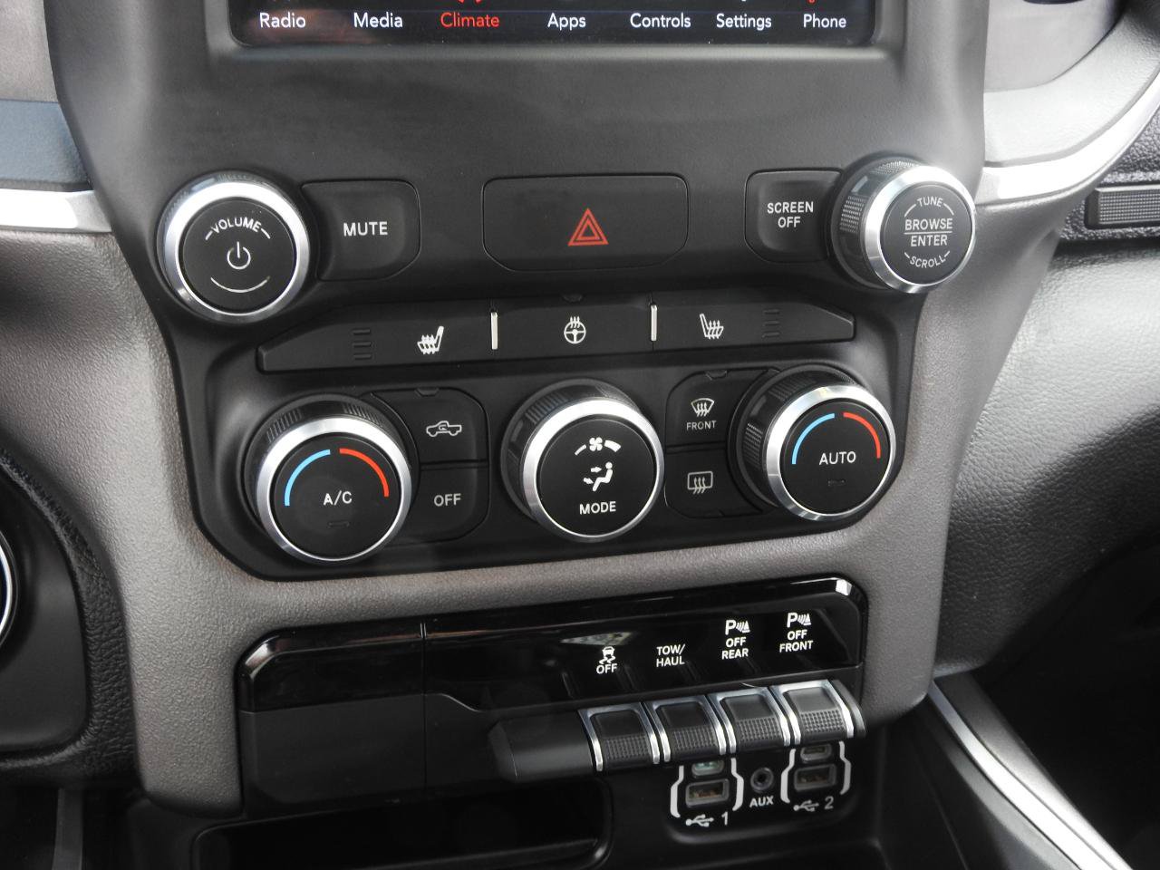 Used 2021 RAM 1500 Big Horn AWD/4WD image 7
