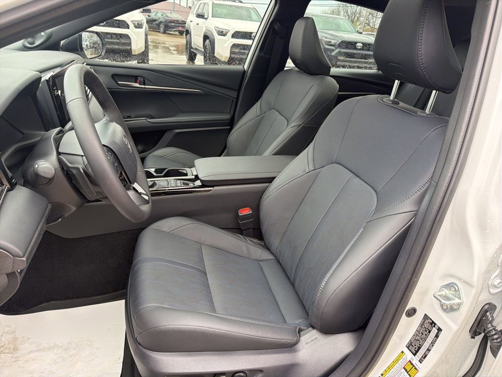 Used 2026 Toyota Camry XSE w/ Premium Plus Package image 9