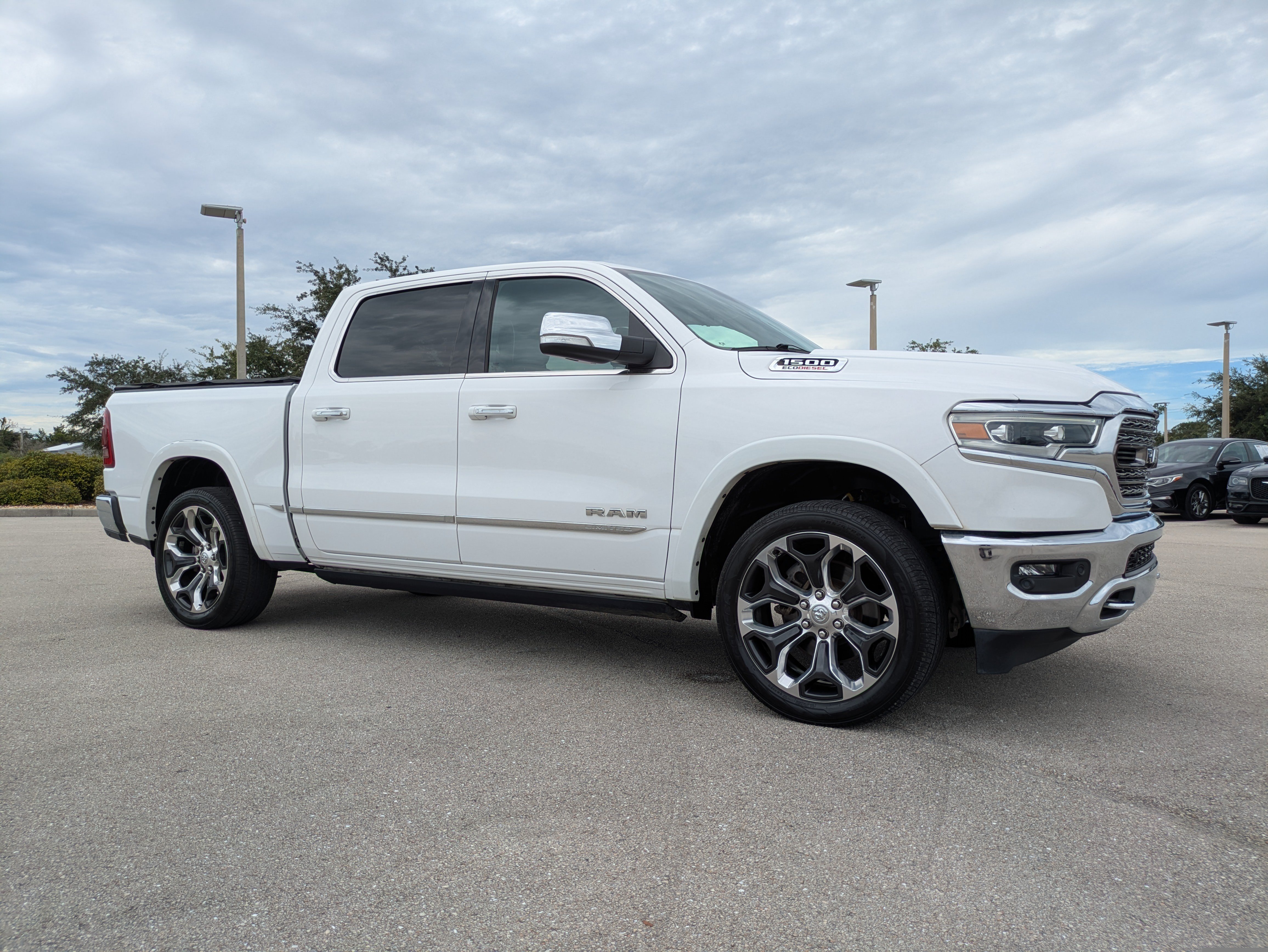 Used 2021 RAM 1500 Limited AWD/4WD image 2