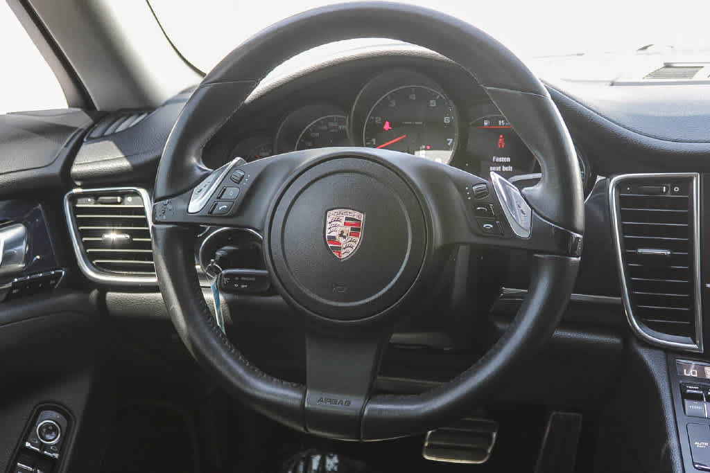 Used 2012 Porsche Panamera RWD image 15
