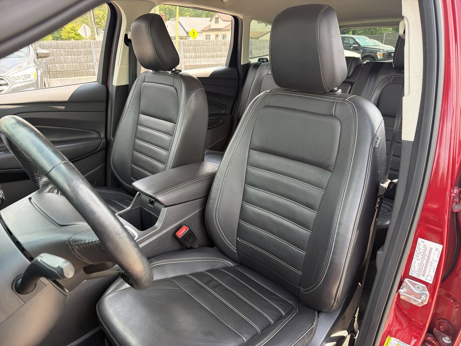 Used 2019 Ford Escape Titanium AWD/4WD image 18