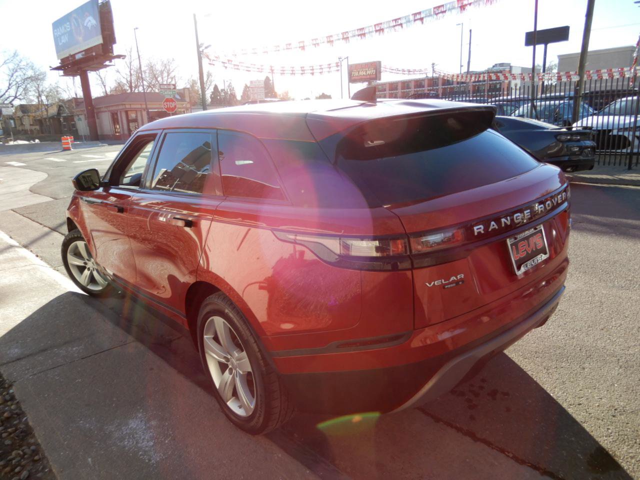 Used 2019 Land Rover Range Rover Velar S AWD/4WD image 7