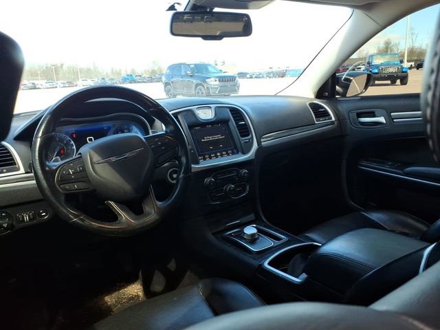 Used 2019 Chrysler 300 Touring L w/ Quick Order Package 22F AWD/4WD image 8
