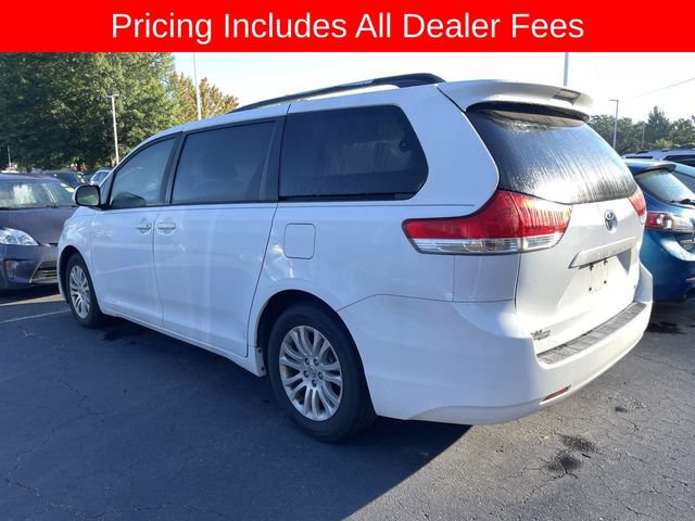 Used 2013 Toyota Sienna XLE FWD image 4