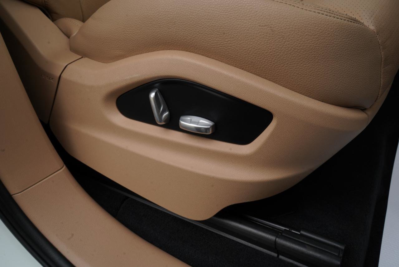 Used 2020 Porsche Cayenne AWD/4WD image 68