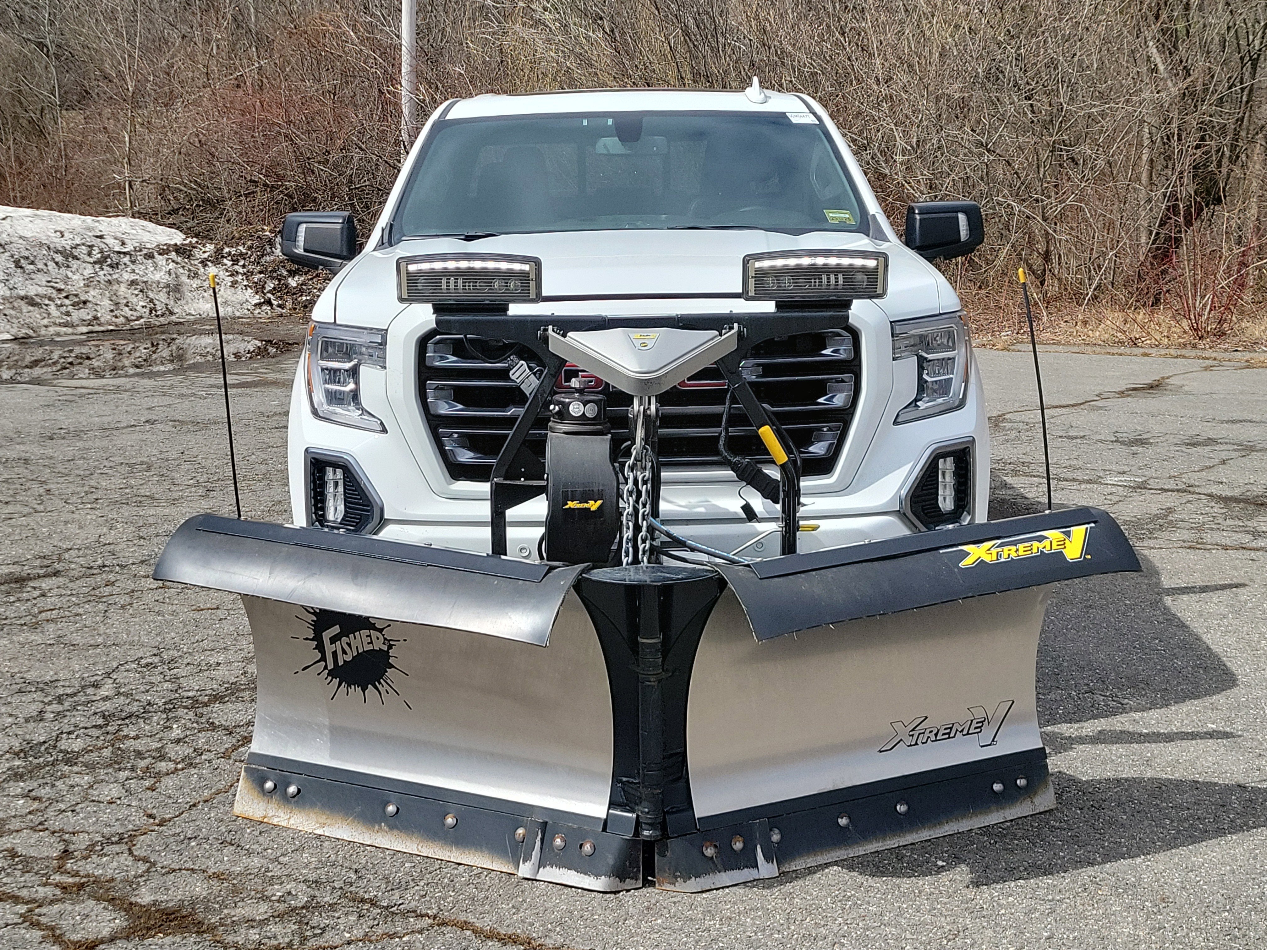 Used 2020 GMC Sierra 1500 AT4 w/ AT4 Preferred Package AWD/4WD image 2