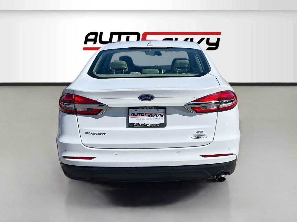 Used 2019 Ford Fusion SE FWD image 6