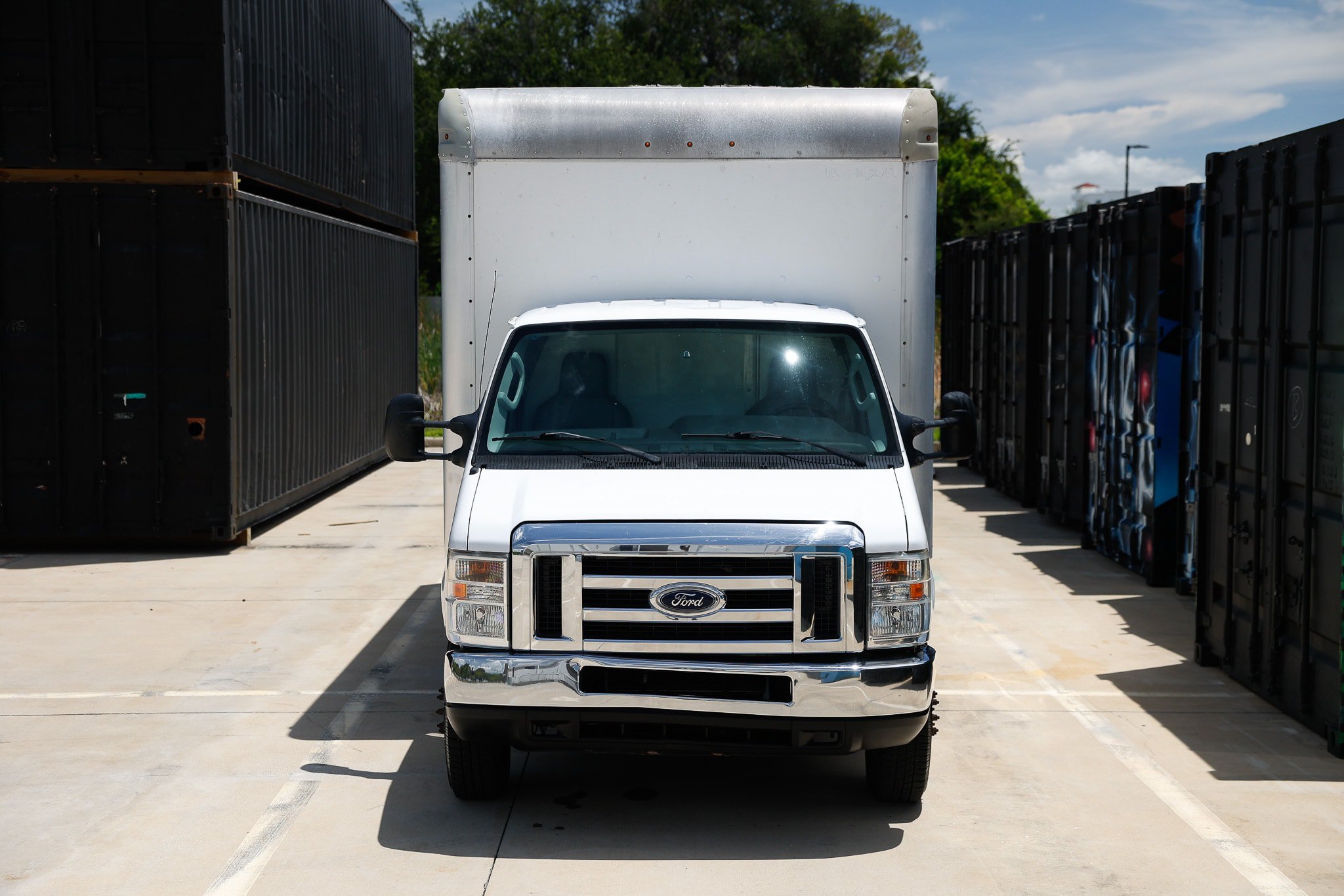 Used 2018 Ford E-350 and Econoline 350 Super Duty RWD image 21