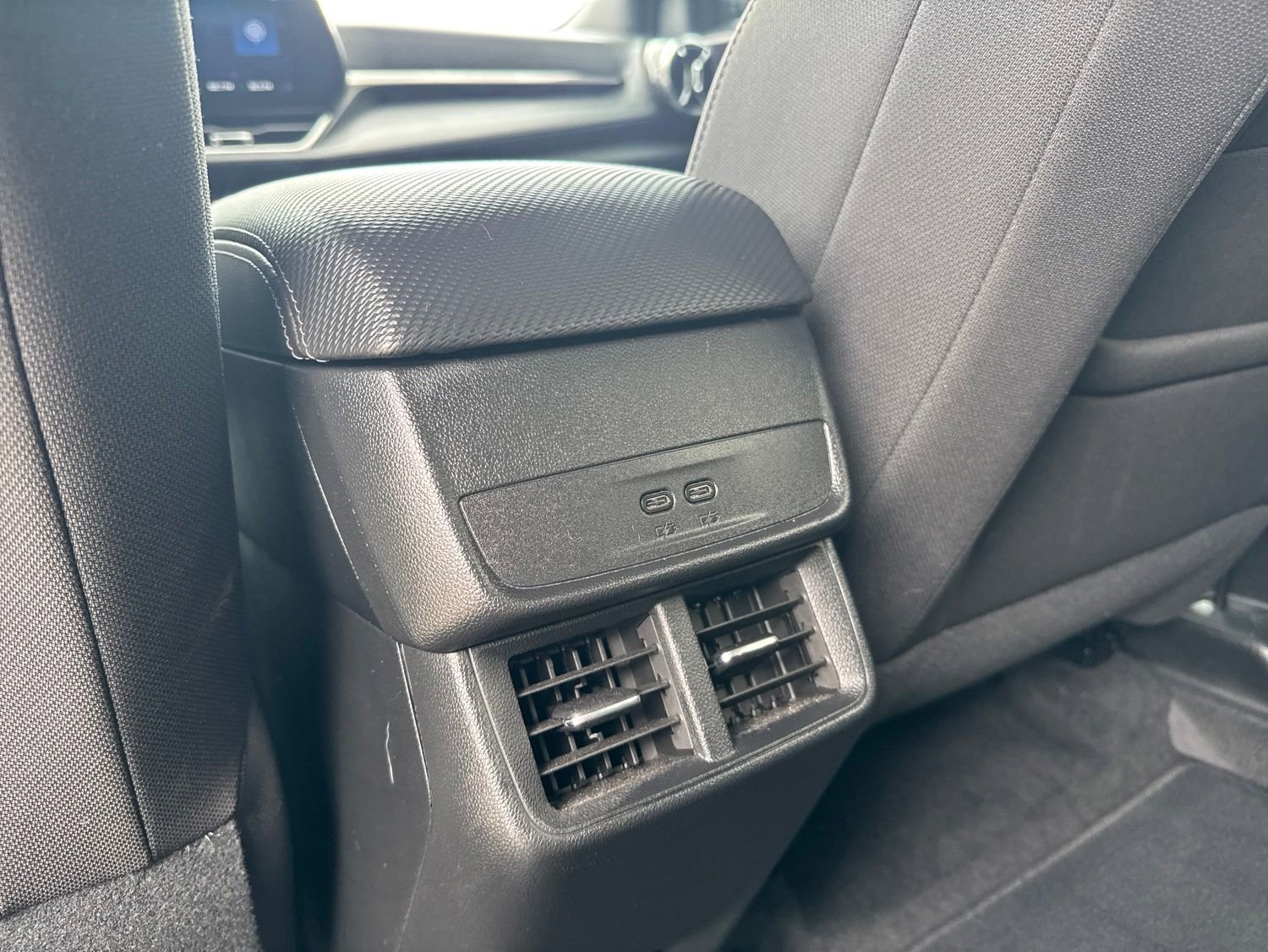 Used 2025 Chevrolet Equinox LT w/ Safety and Technology Package FWD image 13