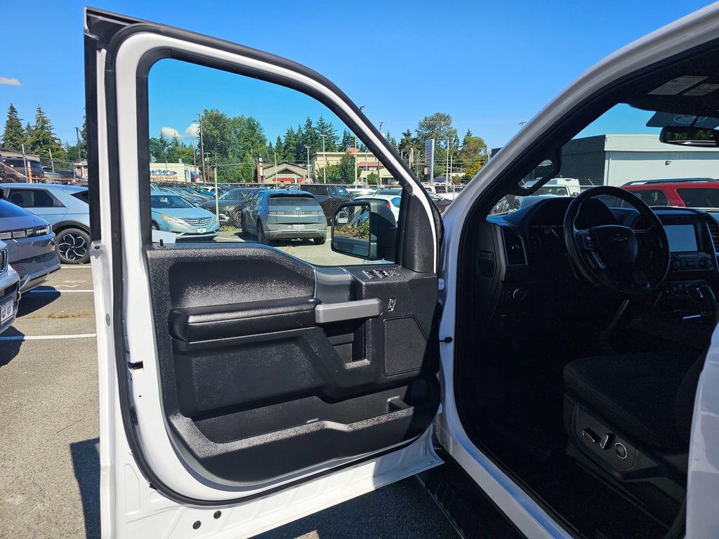 Used 2018 Ford F150 XLT w/ Equipment Group 302A Luxury AWD/4WD image 19