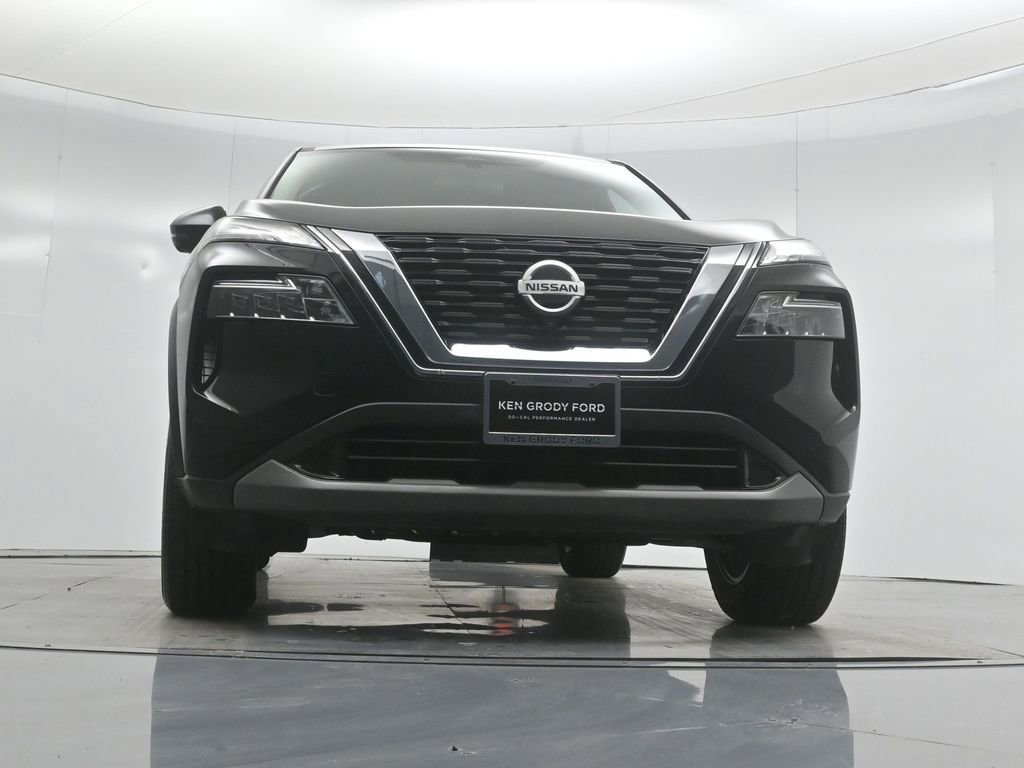 Used 2021 Nissan Rogue SV image 46