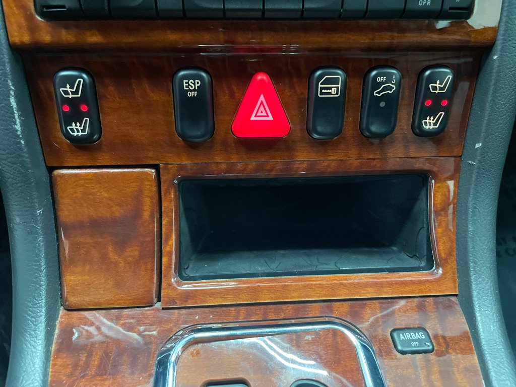 Used 2004 Mercedes-Benz SLK 320 image 29