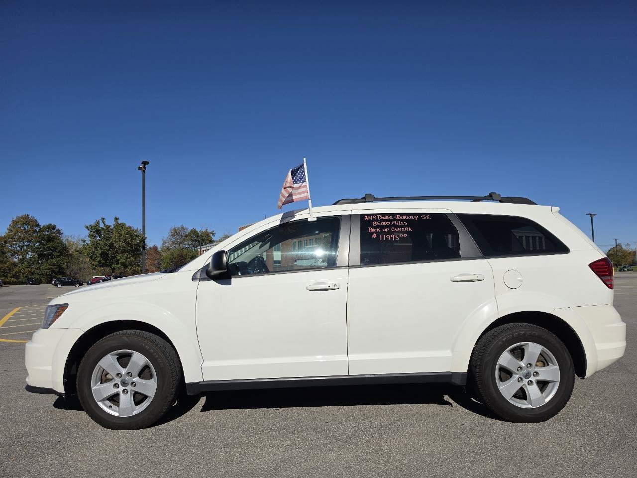 Used 2019 Dodge Journey SE FWD image 9