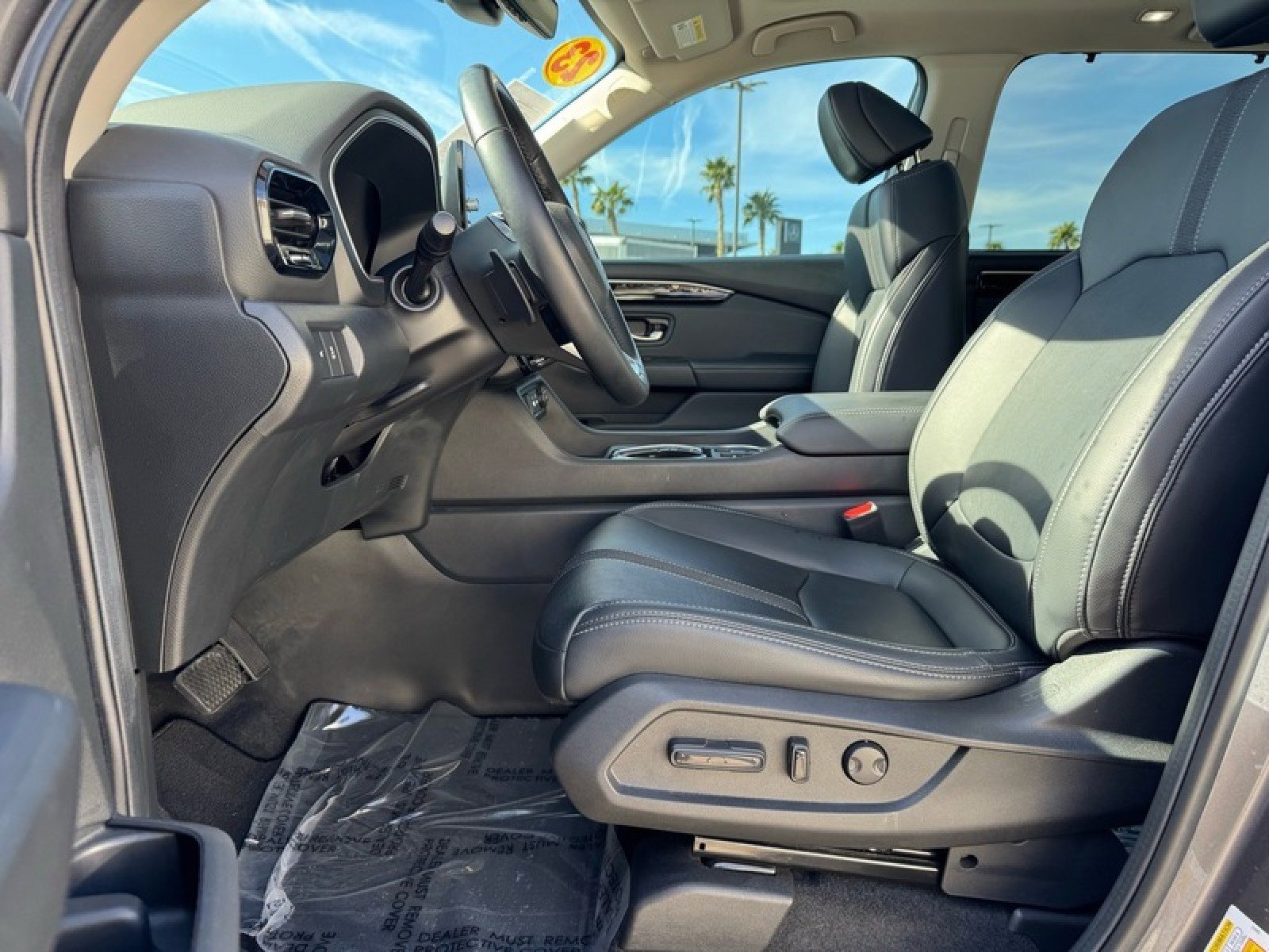 Used 2023 Honda Pilot Touring image 13