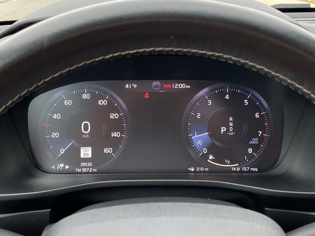 Used 2021 Volvo XC40 T5 R-Design w/ Advanced Package image 45