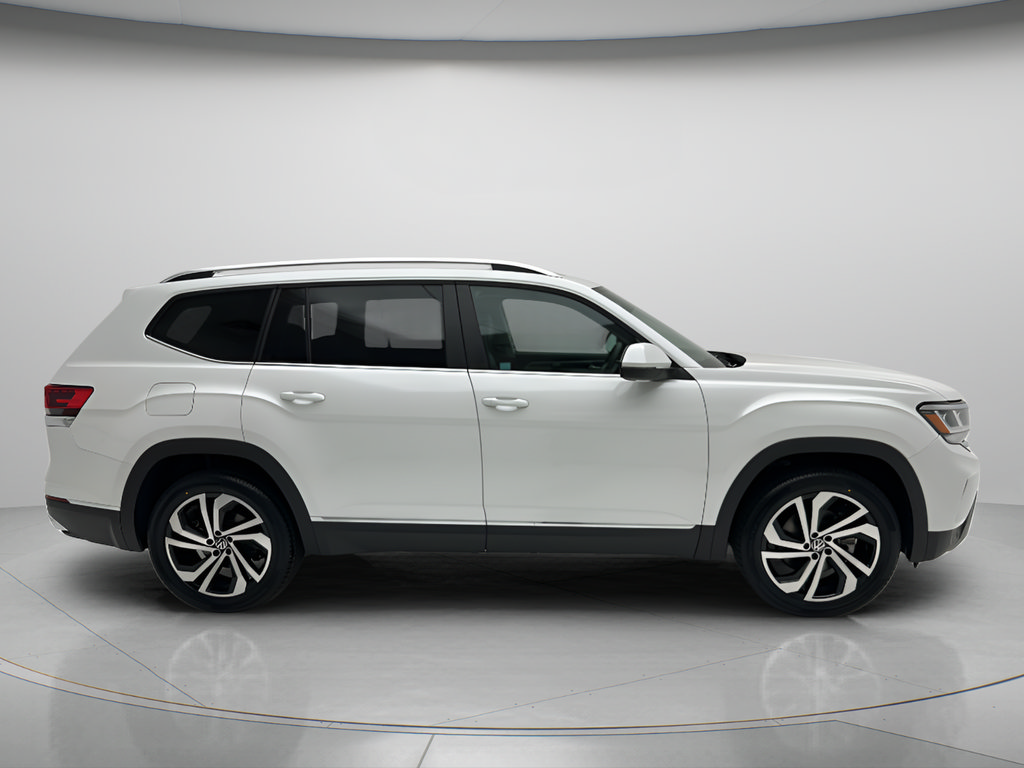 Used 2023 Volkswagen Atlas SEL AWD/4WD image 2