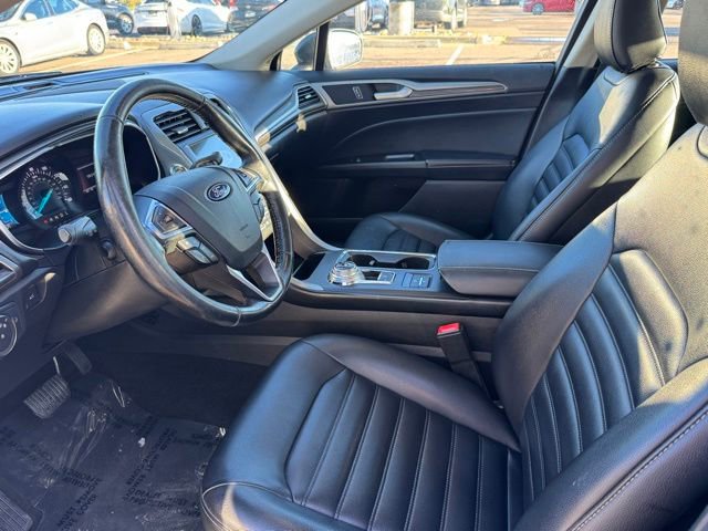 Used 2020 Ford Fusion SEL FWD image 9