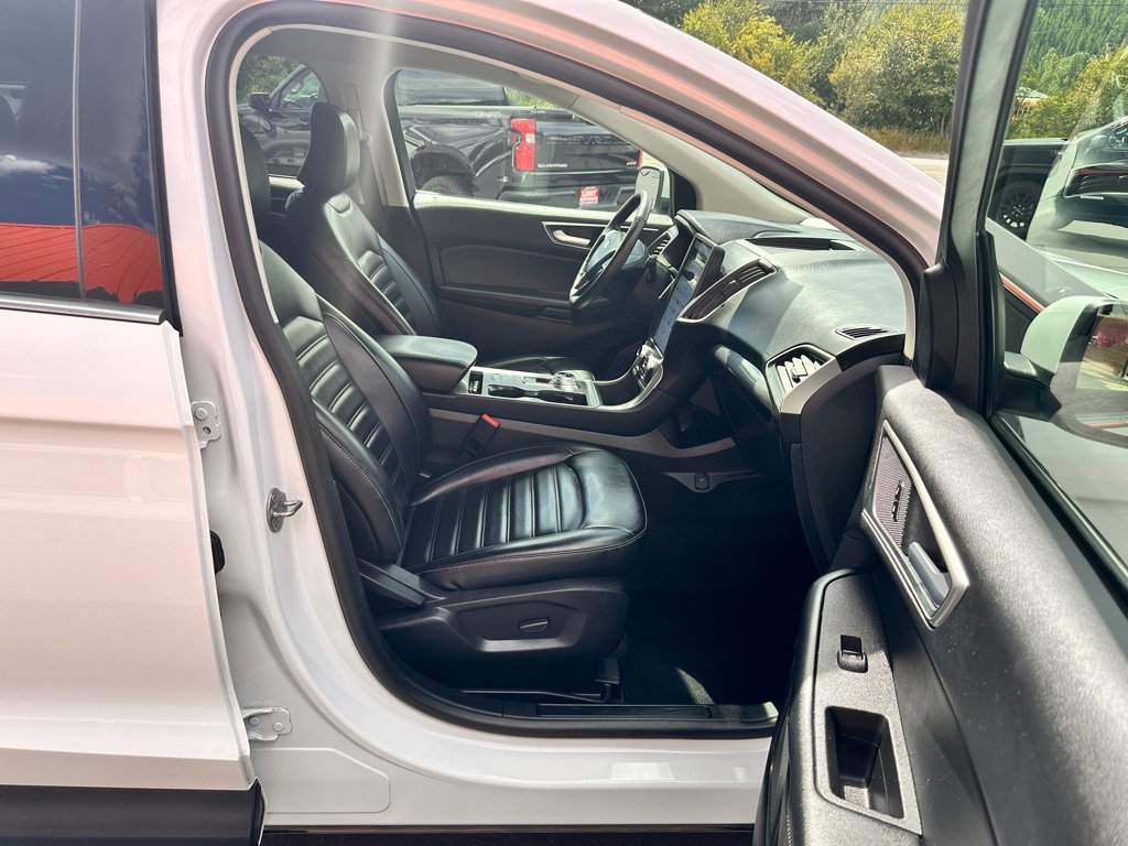 Used 2024 Ford Edge SEL image 5