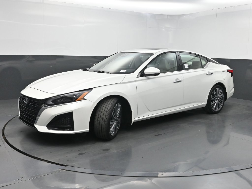 Used 2024 Nissan Altima 2.5 SL FWD image 22