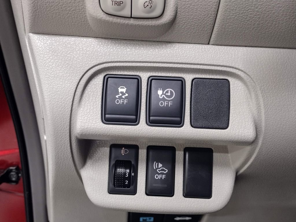 Used 2011 Nissan Leaf SL FWD image 23