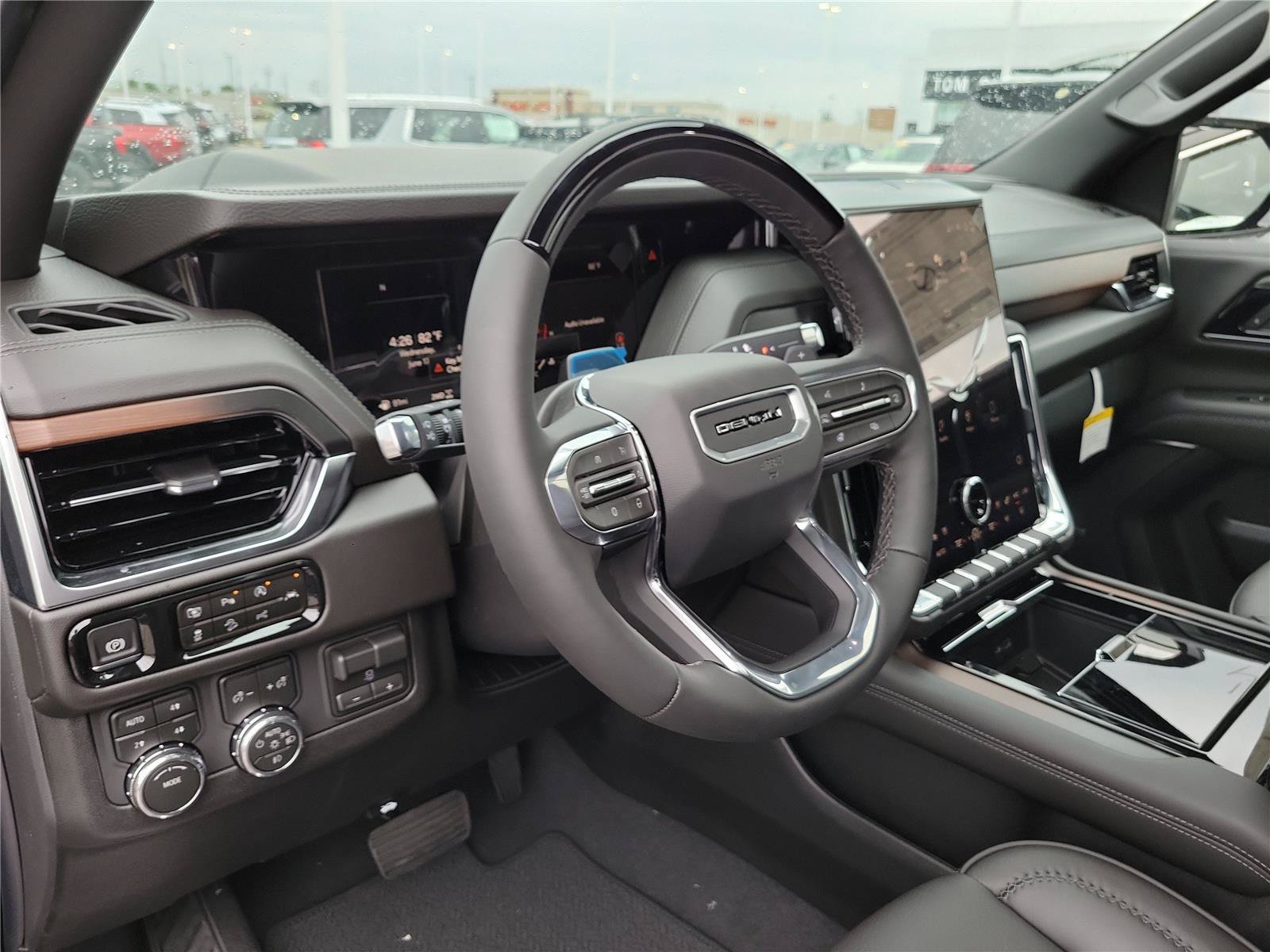 New 2026 GMC Yukon Denali w/ Advanced Technology Package AWD/4WD image 16