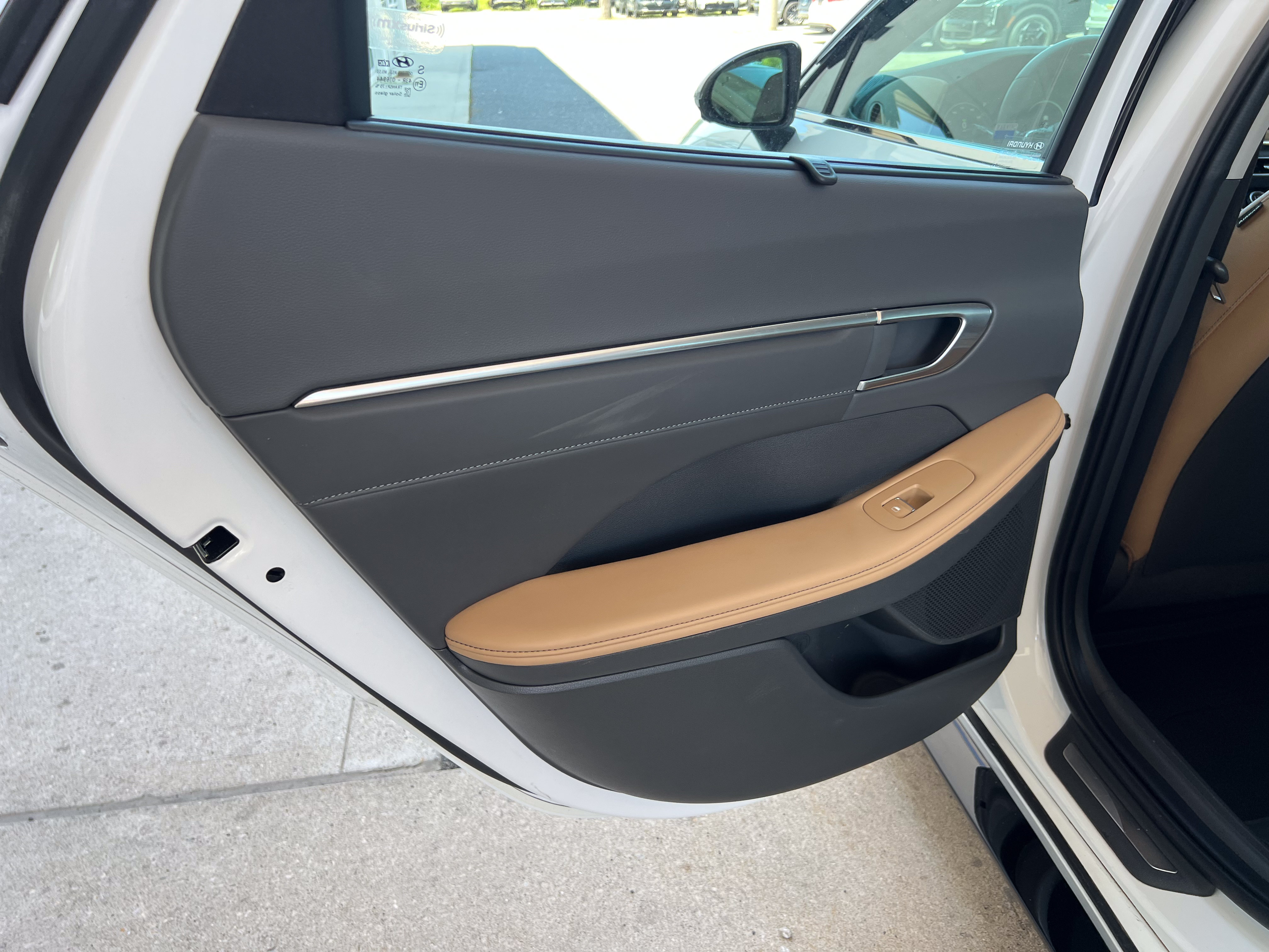 Used 2022 Hyundai Sonata Limited FWD image 25