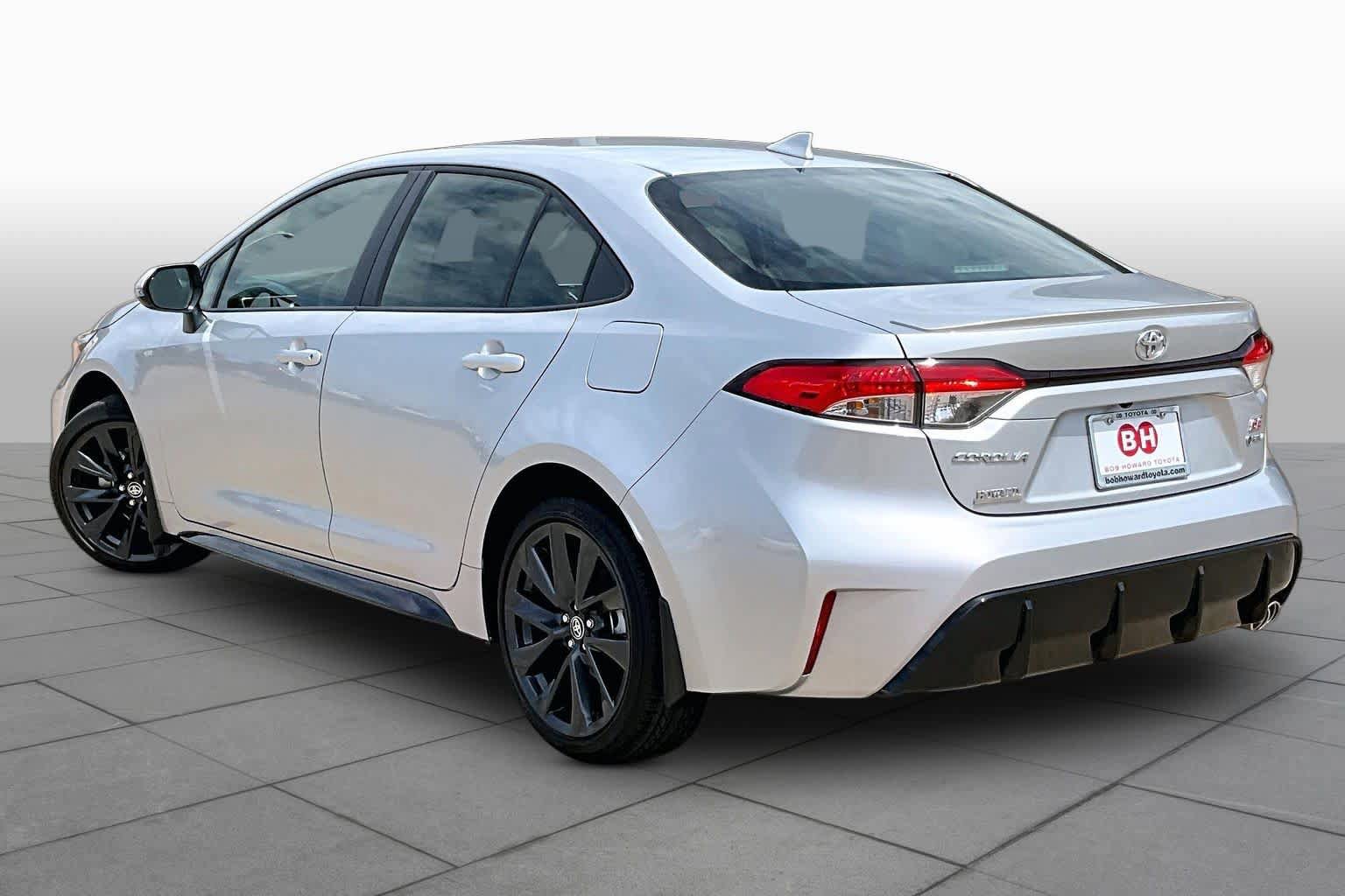 Used 2026 Toyota Corolla SE FWD image 12