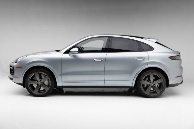 Used 2020 Porsche Cayenne Turbo image 9
