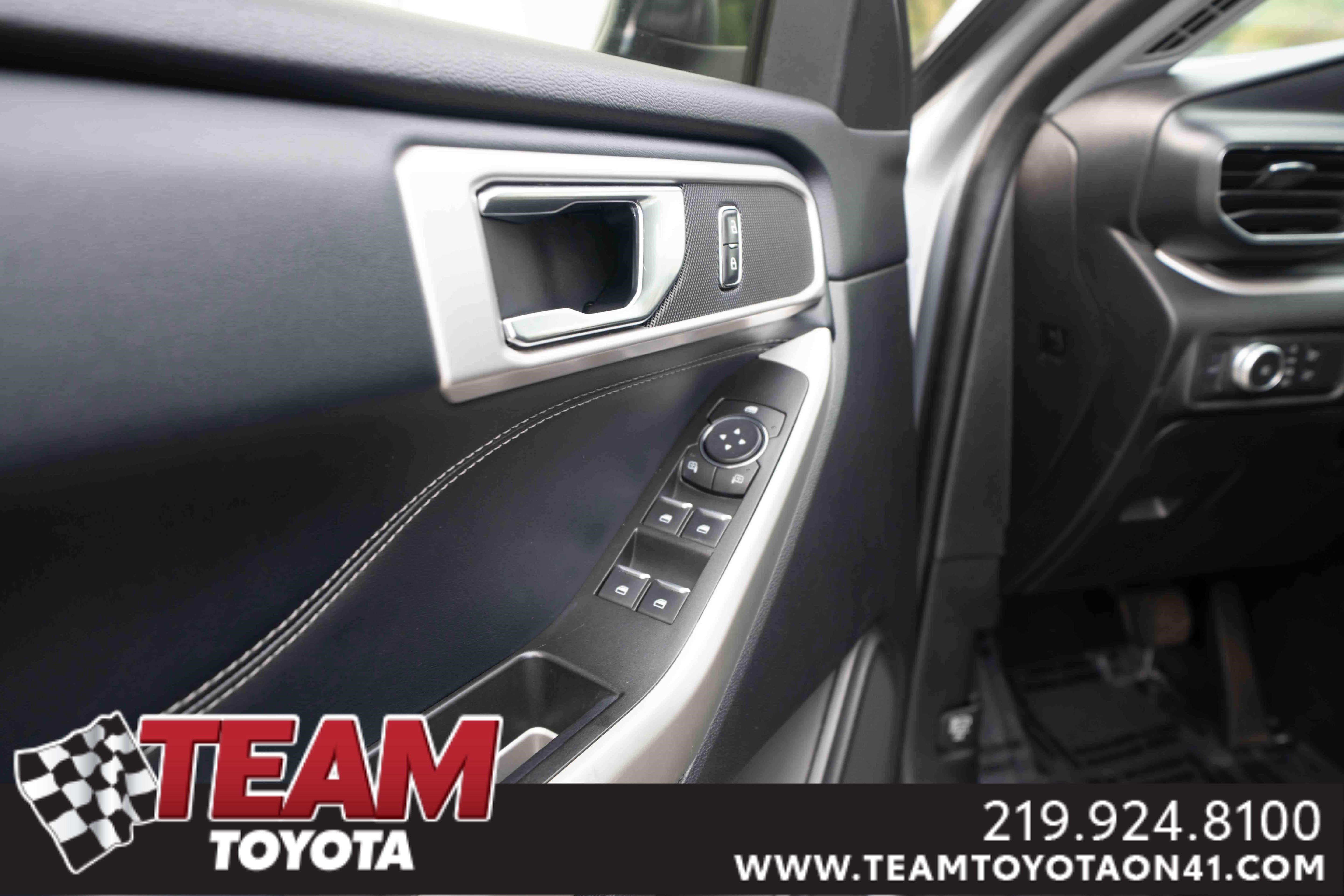Used 2020 Ford Explorer XLT w/ Equipment Group 202A image 7