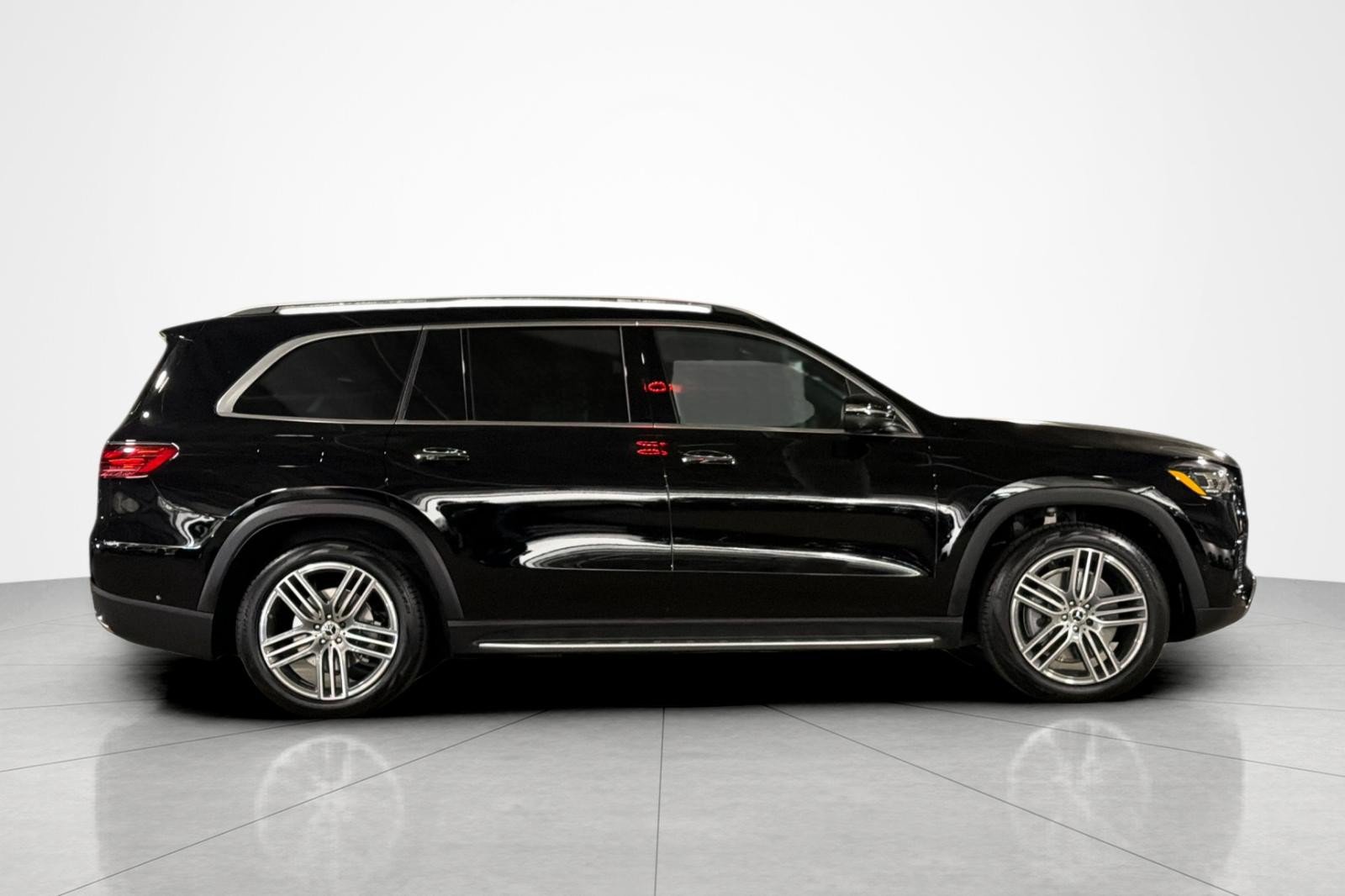 New 2026 Mercedes-Benz GLS 450 4MATIC image 6