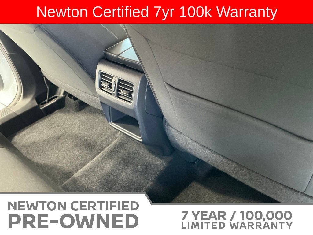 Used 2025 Nissan Rogue S FWD image 15