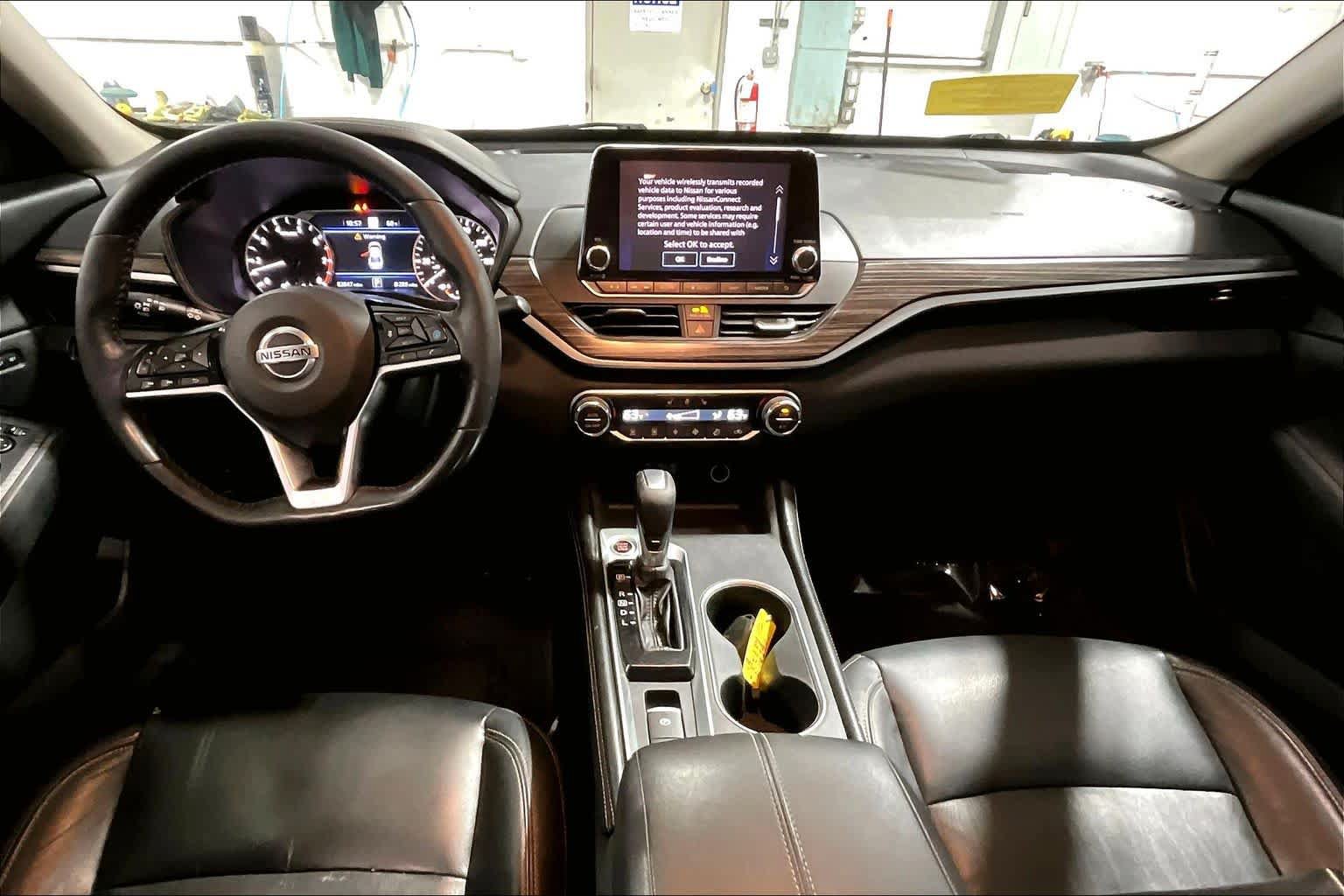 Used 2019 Nissan Altima 2.5 Platinum FWD image 16