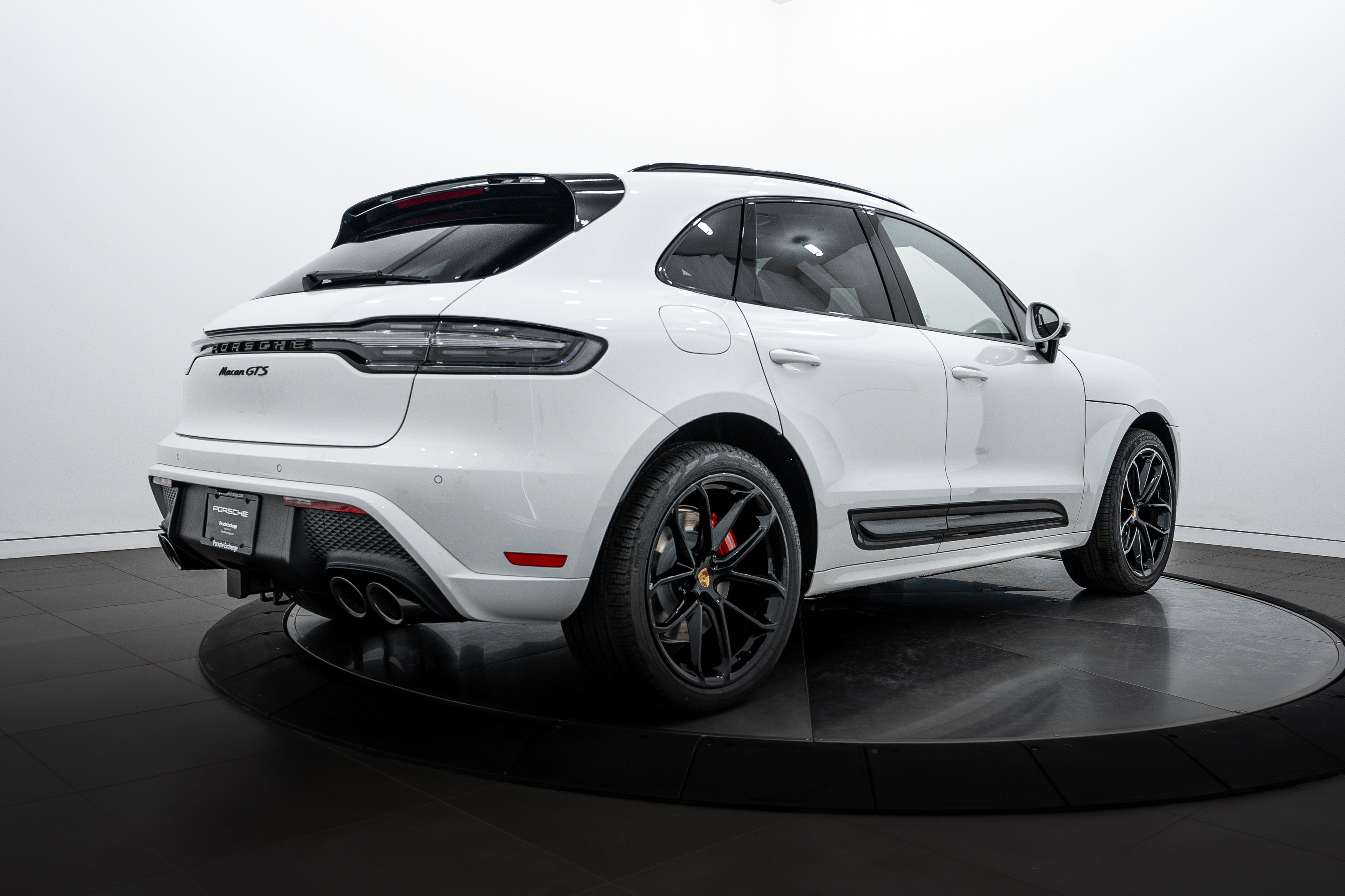 New 2026 Porsche Macan GTS image 7