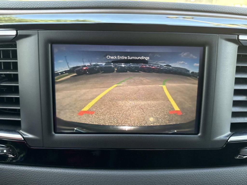 Used 2023 Chrysler Voyager LX FWD image 26