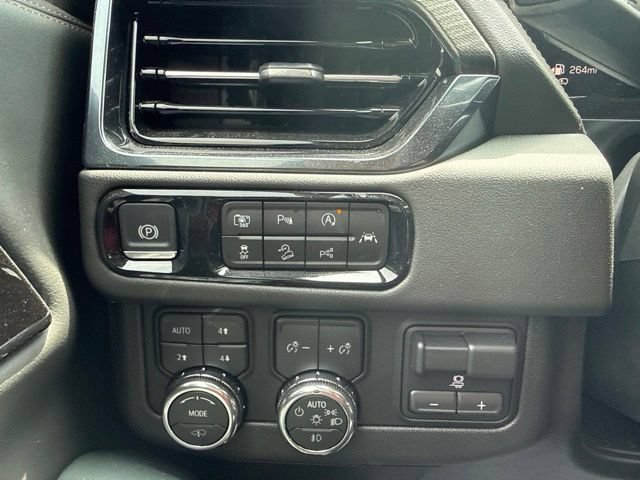 Used 2026 GMC Yukon AT4 w/ AT4 Premium Plus Package AWD/4WD image 21