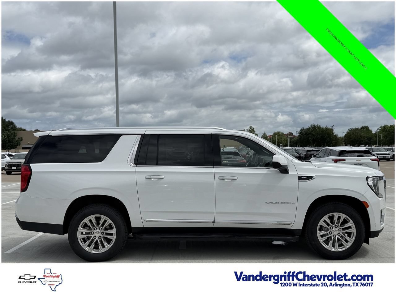 Certified 2024 GMC Yukon XL SLT RWD image 3