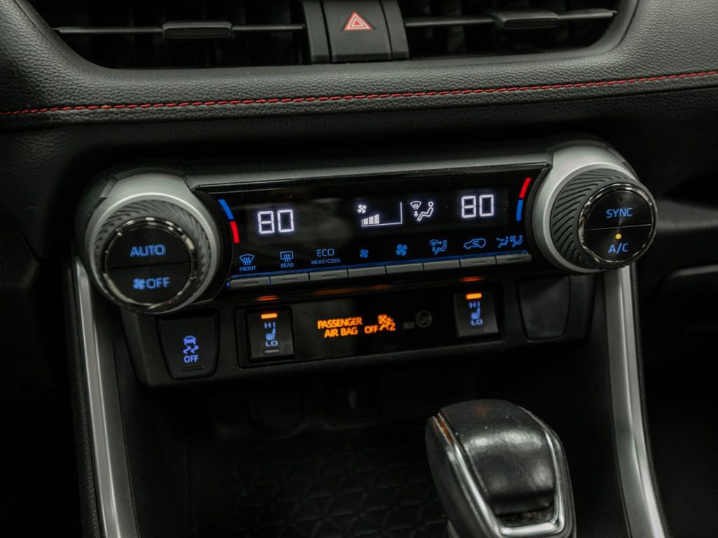 Used 2021 Toyota RAV4 SE image 20