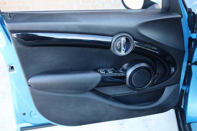 Used 2019 MINI Cooper 4-Door Hardtop FWD image 13