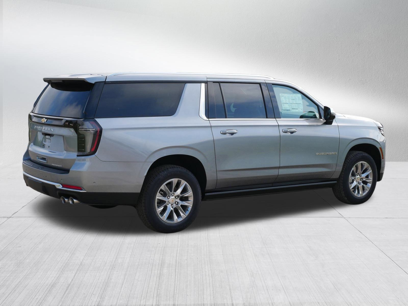 New 2025 Chevrolet Suburban Premier image 5