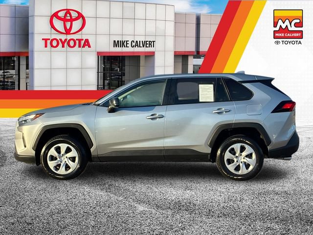 Used 2025 Toyota RAV4 LE FWD video 2