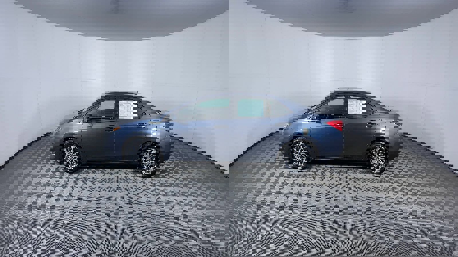 Used 2017 Toyota Corolla XLE image 5