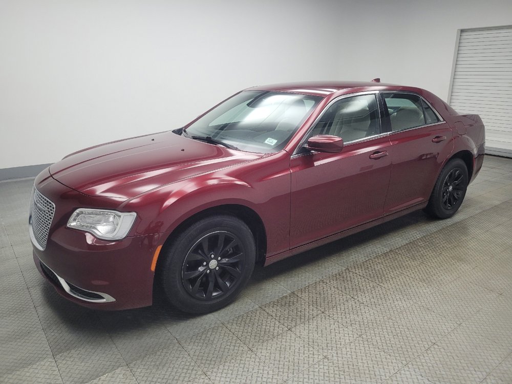 Used 2022 Chrysler 300 Touring image 2